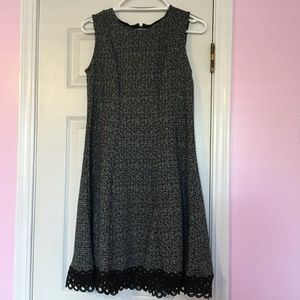 Black & White Roz & Ali Soft Midi Sleeveless Dress w/ Lace Hem